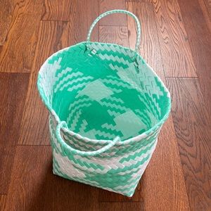 Like New Crate & kids kids storage bin